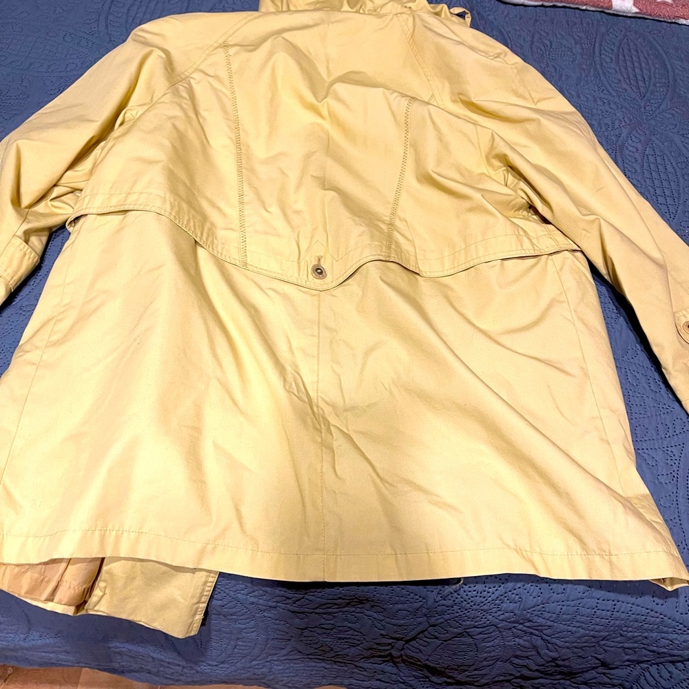 Rain coat beige